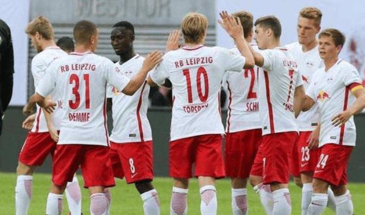 开云入口 -两度落后两度扳平风雨彩虹铿锵玫瑰